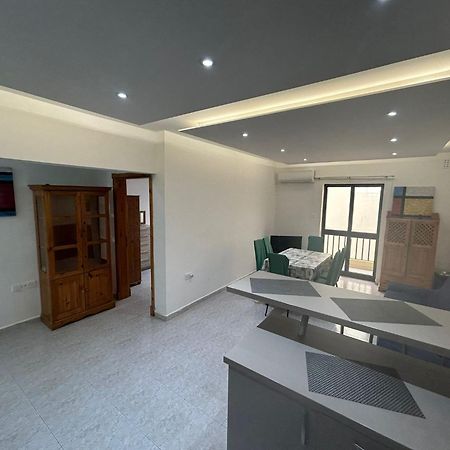 No 6 Poseidon Apartment San Ġiljan Kültér fotó