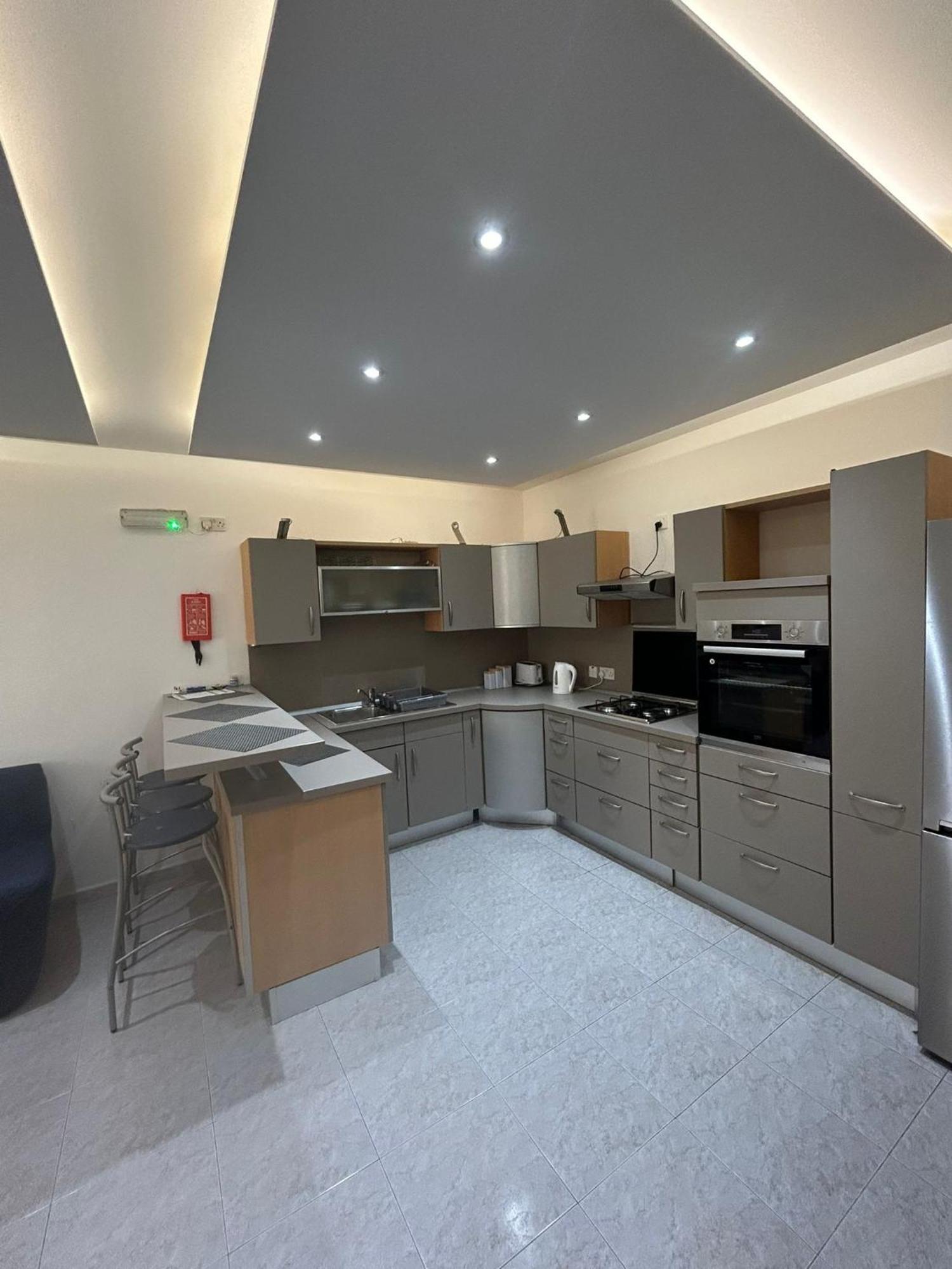 No 6 Poseidon Apartment San Ġiljan Kültér fotó